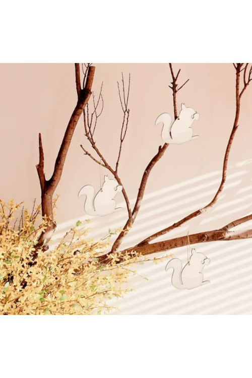 Drewniana Wiewiórka z Orzechem 10 cm – Zestaw 10 sztuk Dekoracje Zawieszki DIY